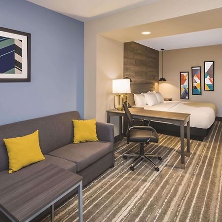 La Quinta Inn & Suites By Wyndham Atlanta South - Мак-Доно Экстерьер фото